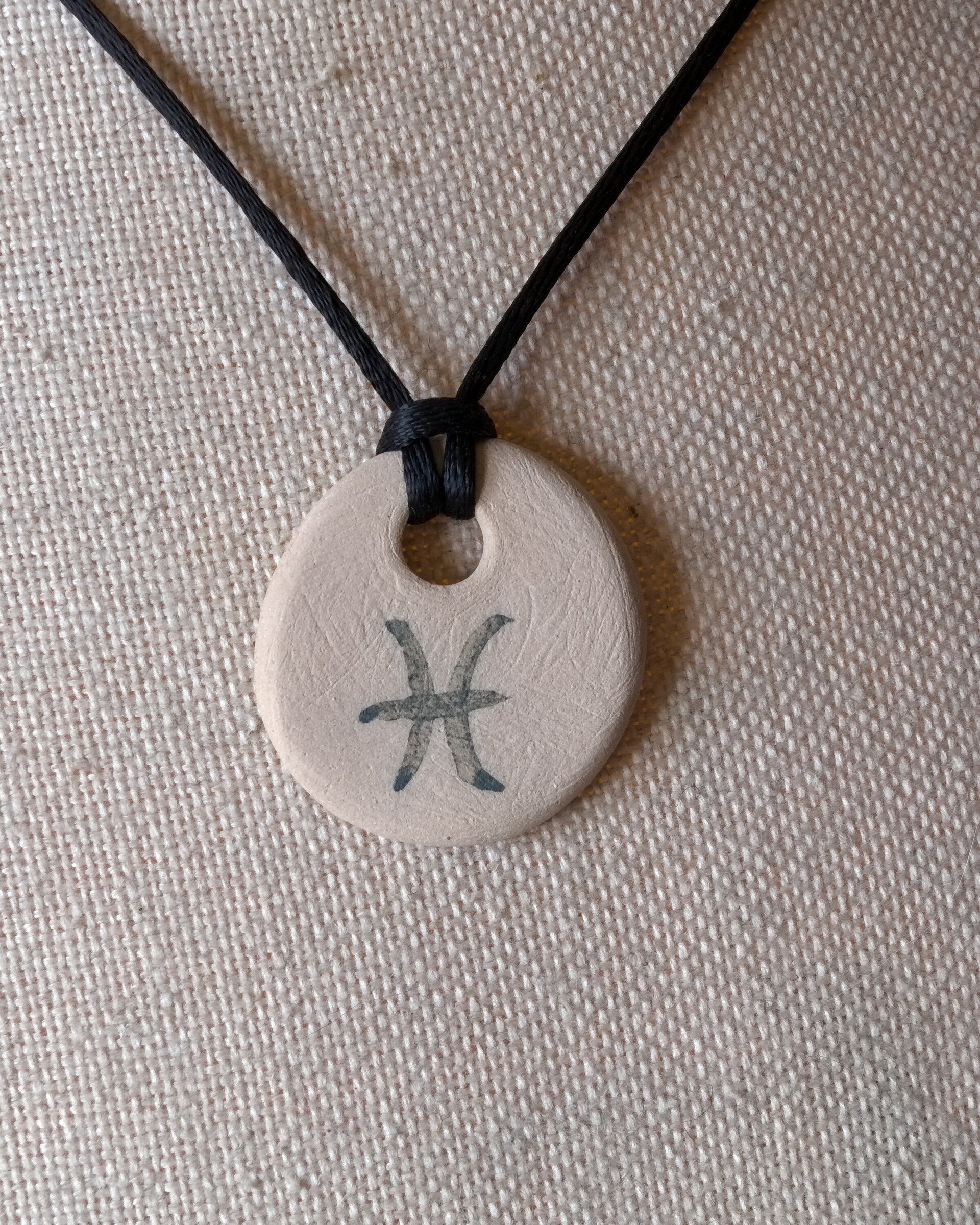 Colgante zodiacal de cerámica – Talismán astrológico - 10